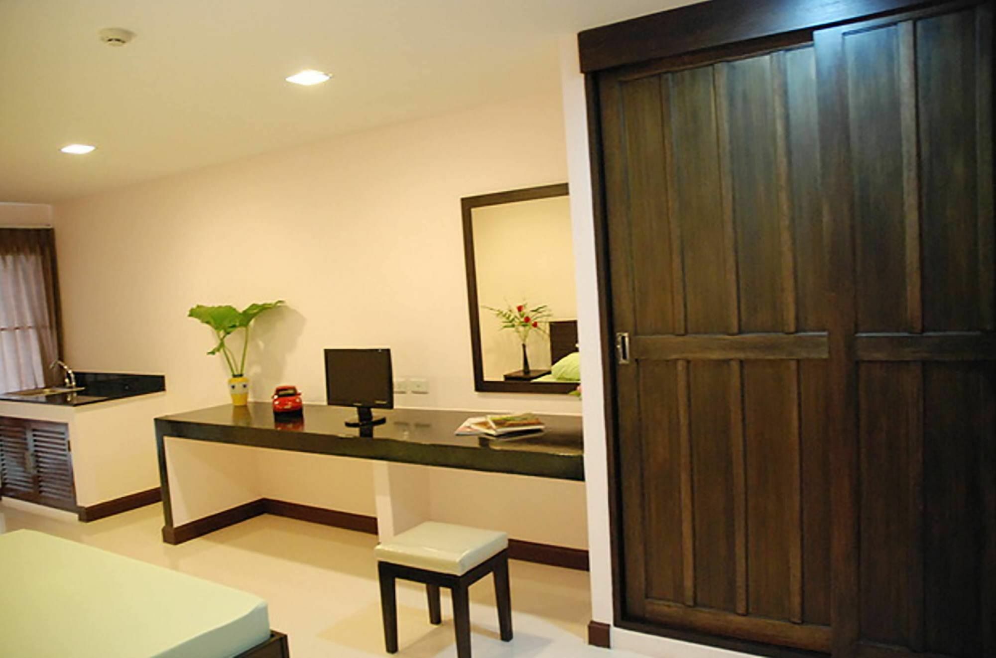 Mok Mek 72 Hotel Bangkok Exterior photo